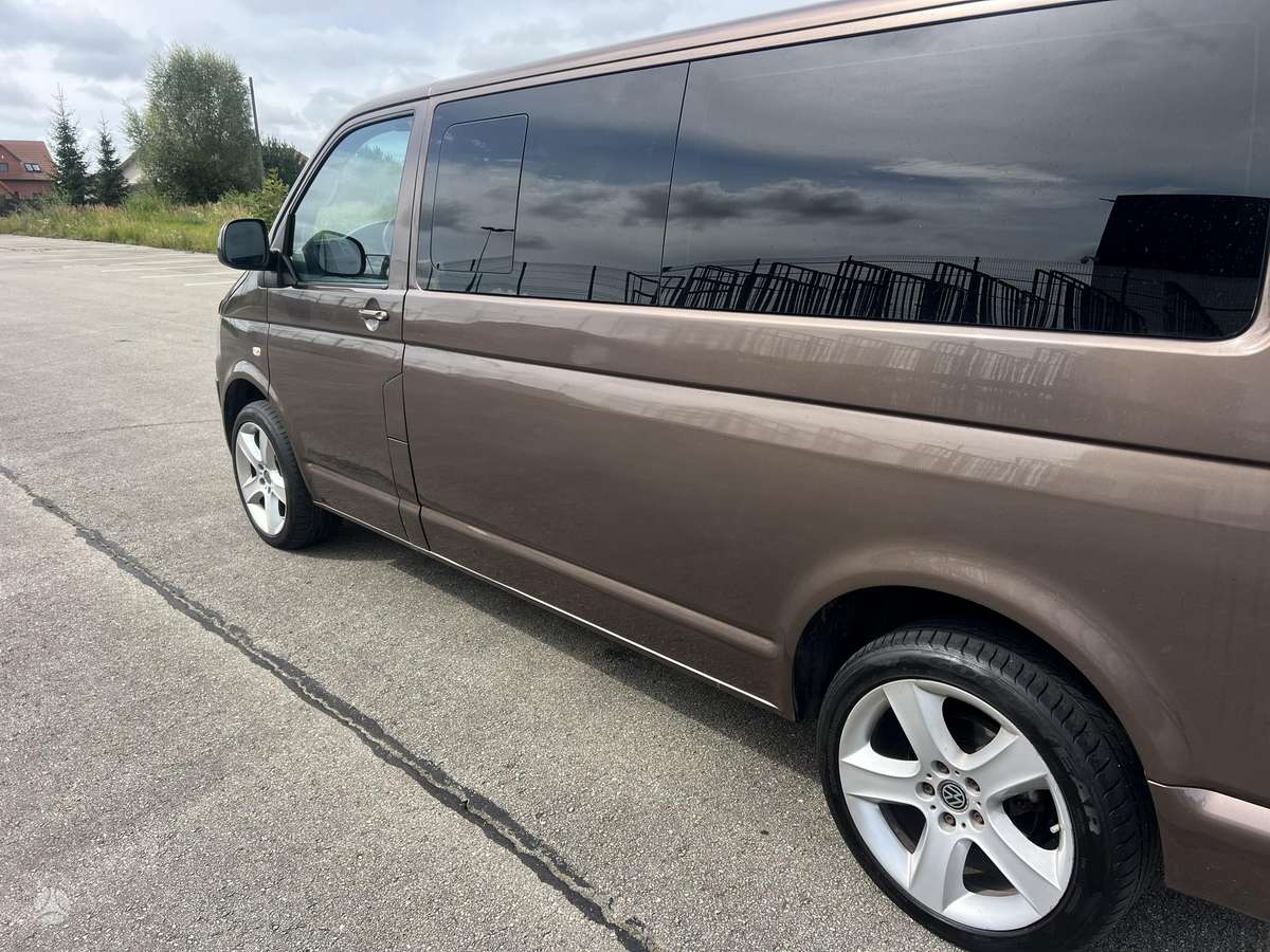 Volkswagen Caravelle - 5
