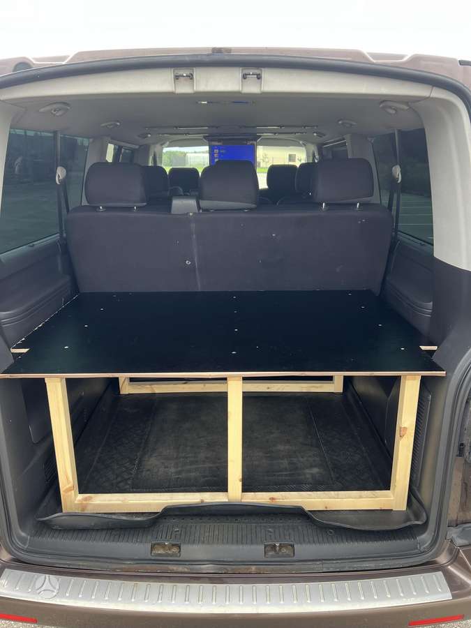 Volkswagen Caravelle - 7