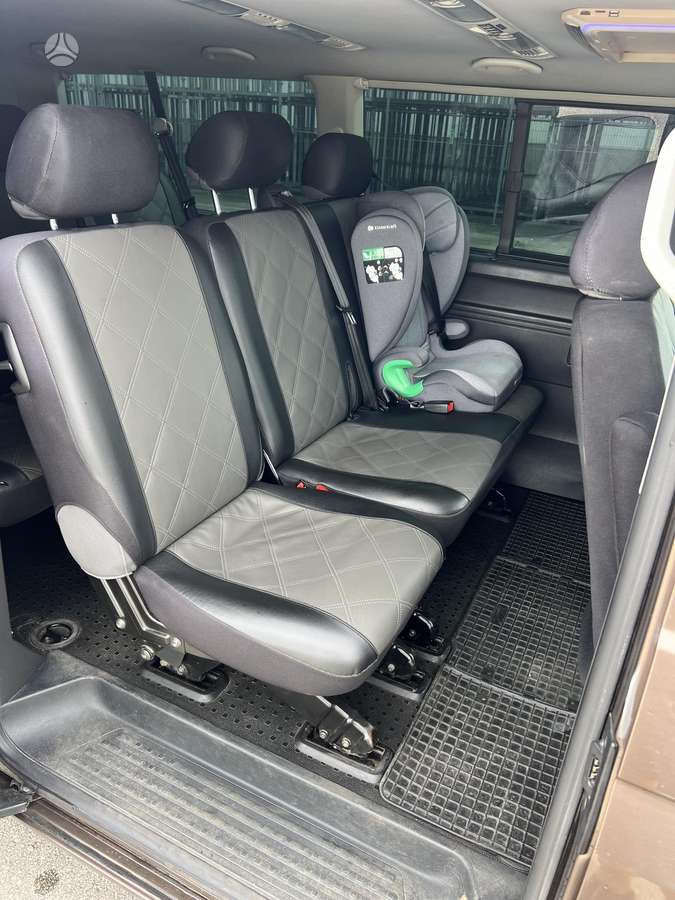 Volkswagen Caravelle - 8