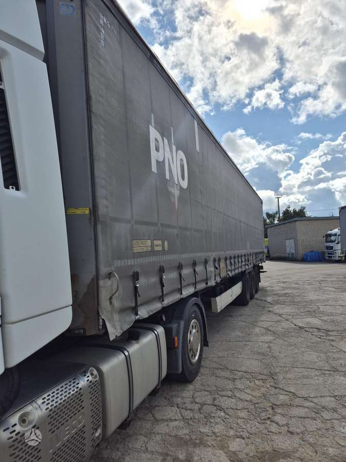 Krone, curtain / tarpaulin
