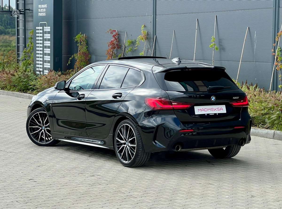 BMW 120, 2.0 l., hatchback