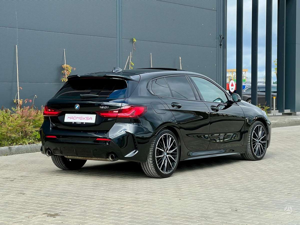 BMW 120, 2.0 l., hatchback