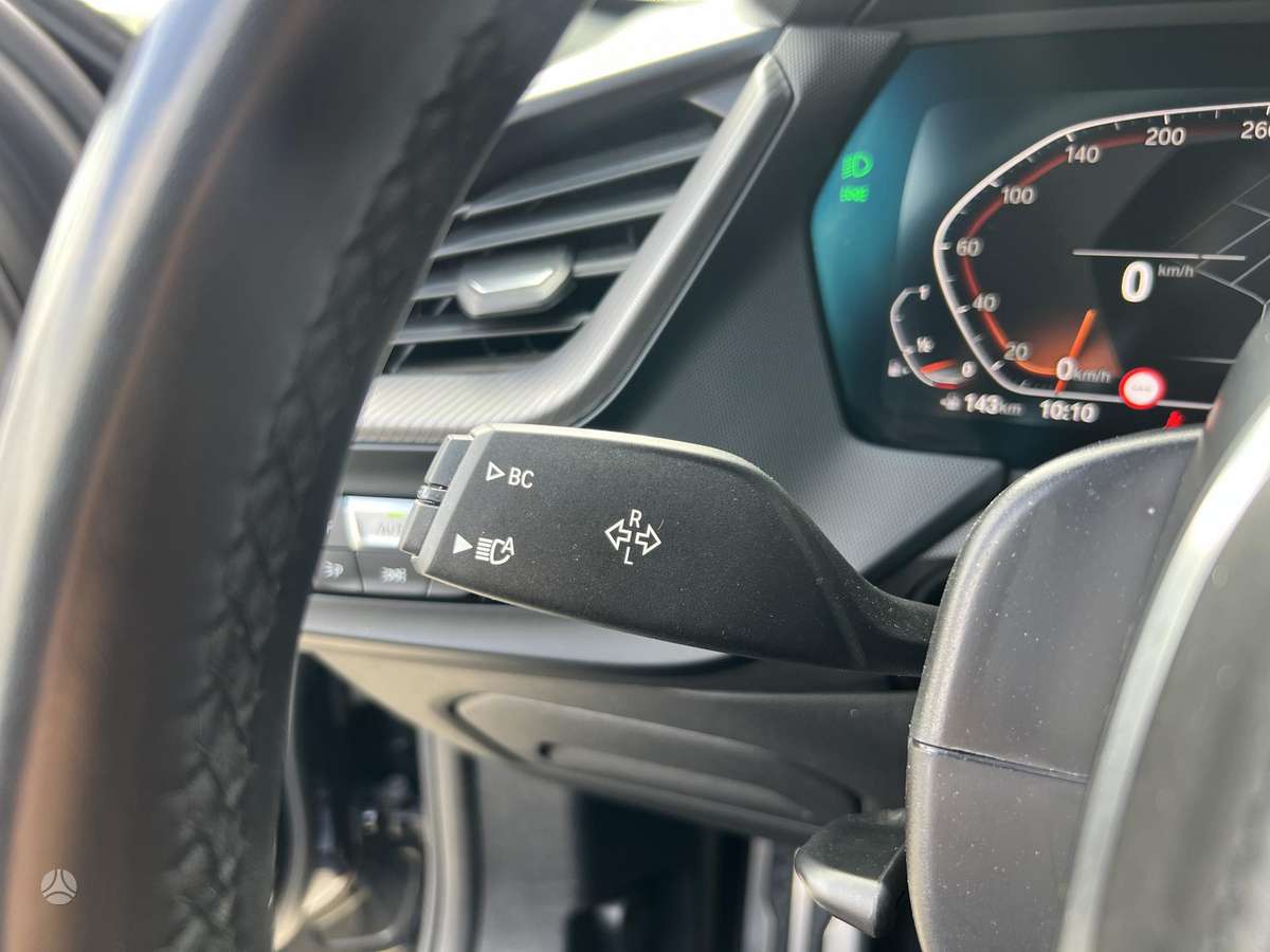 BMW 120, 2.0 l., hatchback