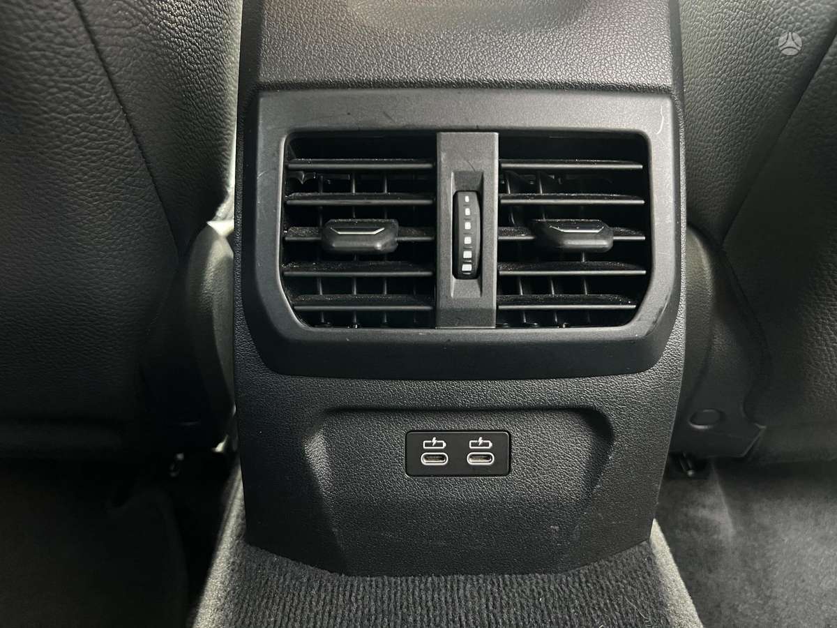 BMW 120, 2.0 l., hatchback