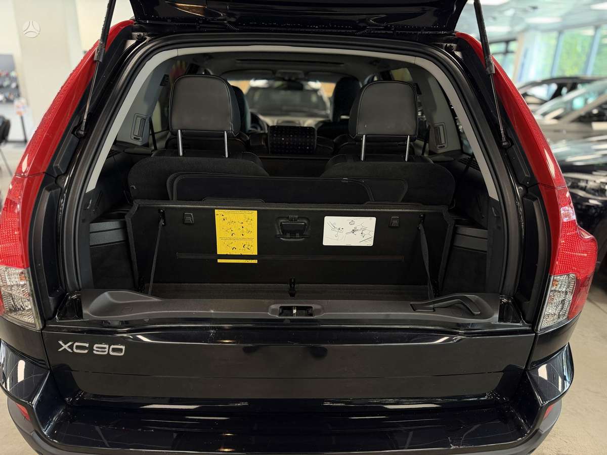Volvo XC90 - 8
