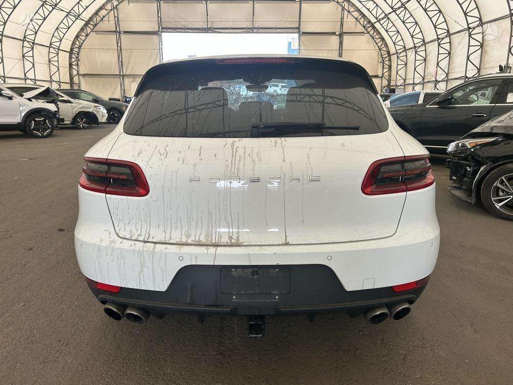 Porsche Macan - 10