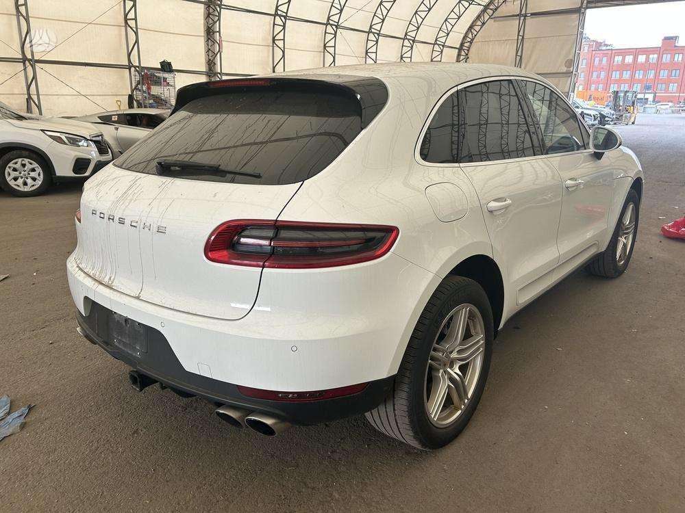 Porsche Macan - 12
