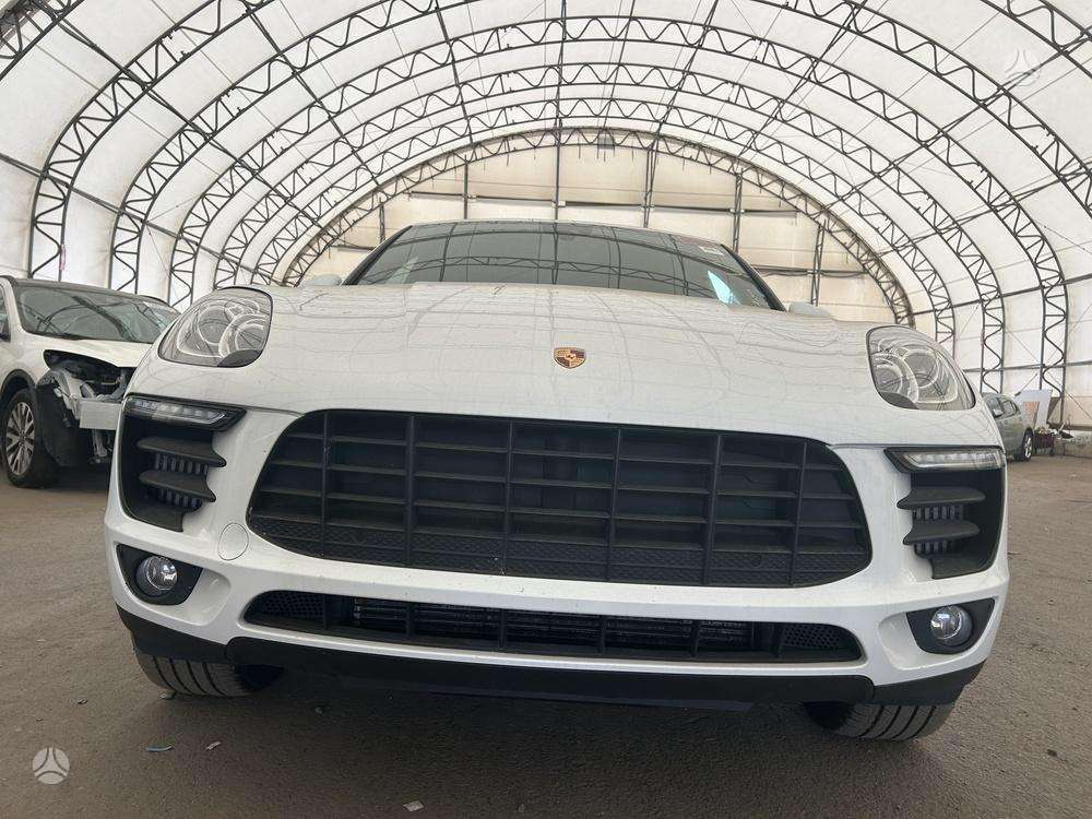 Porsche Macan - 4