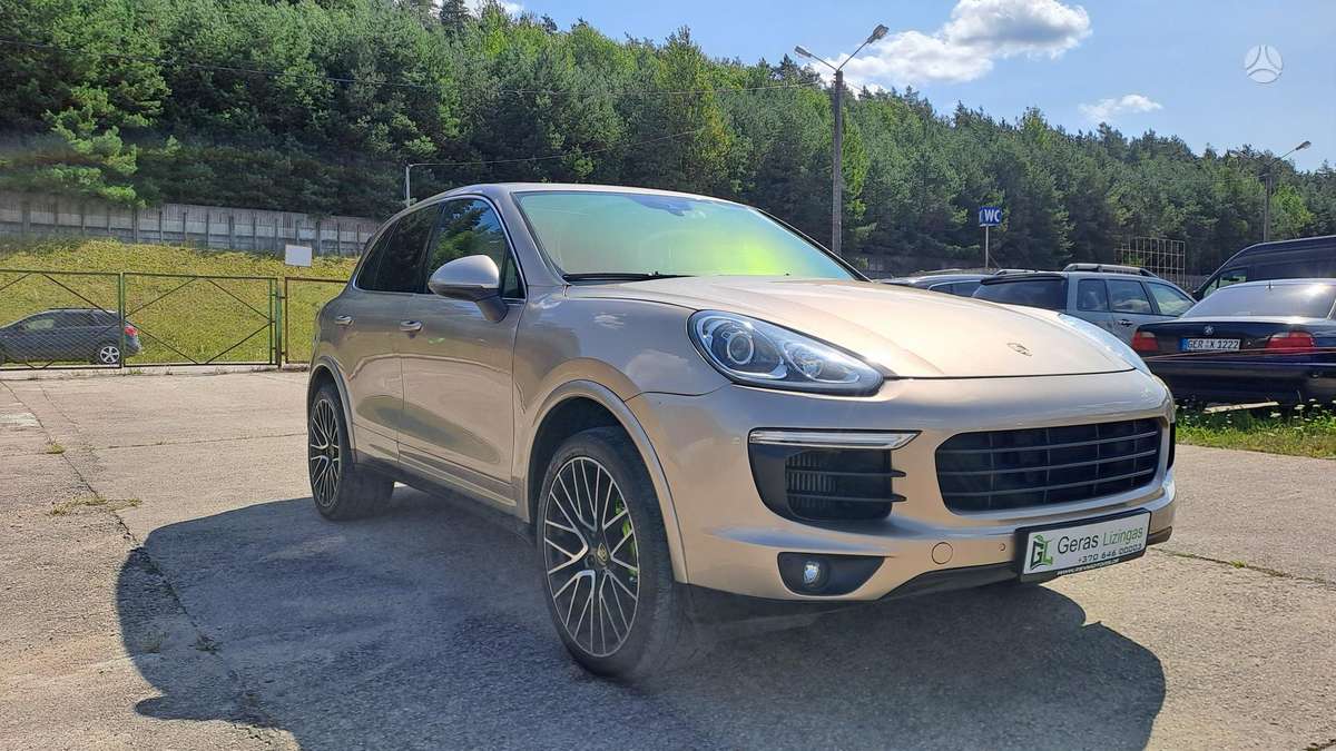 Porsche Cayenne - 3