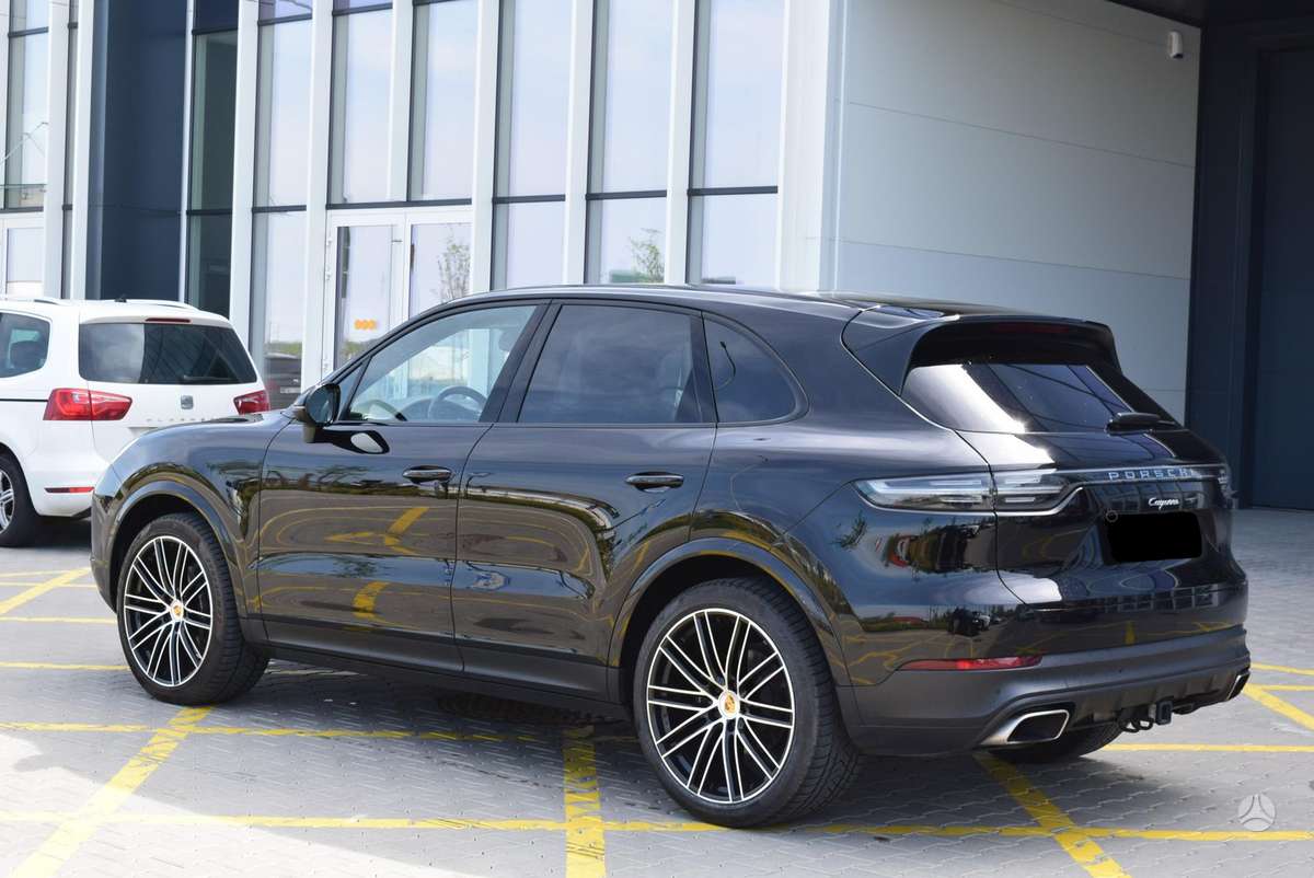Porsche Cayenne - 6