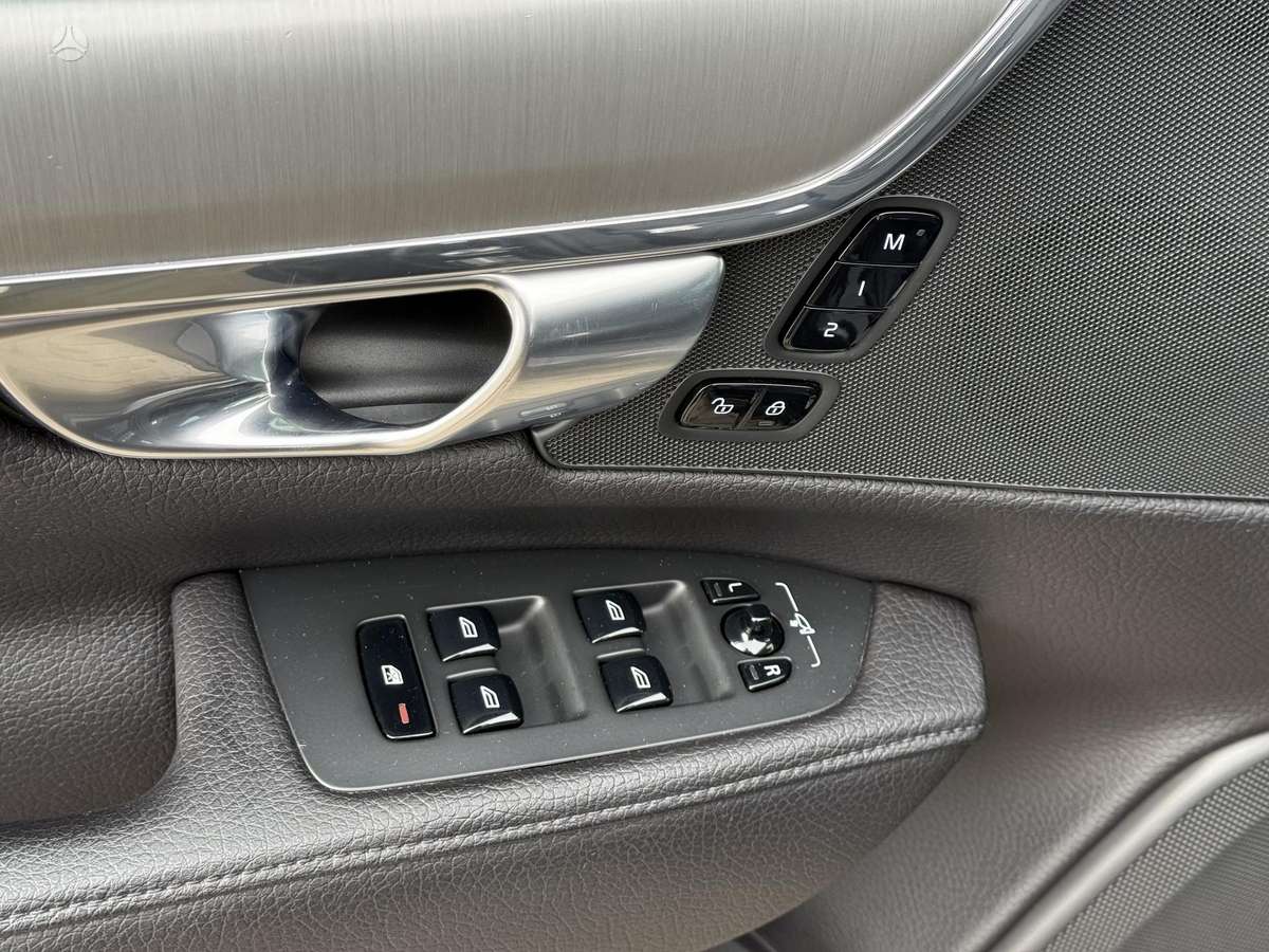 Volvo S90 - 12