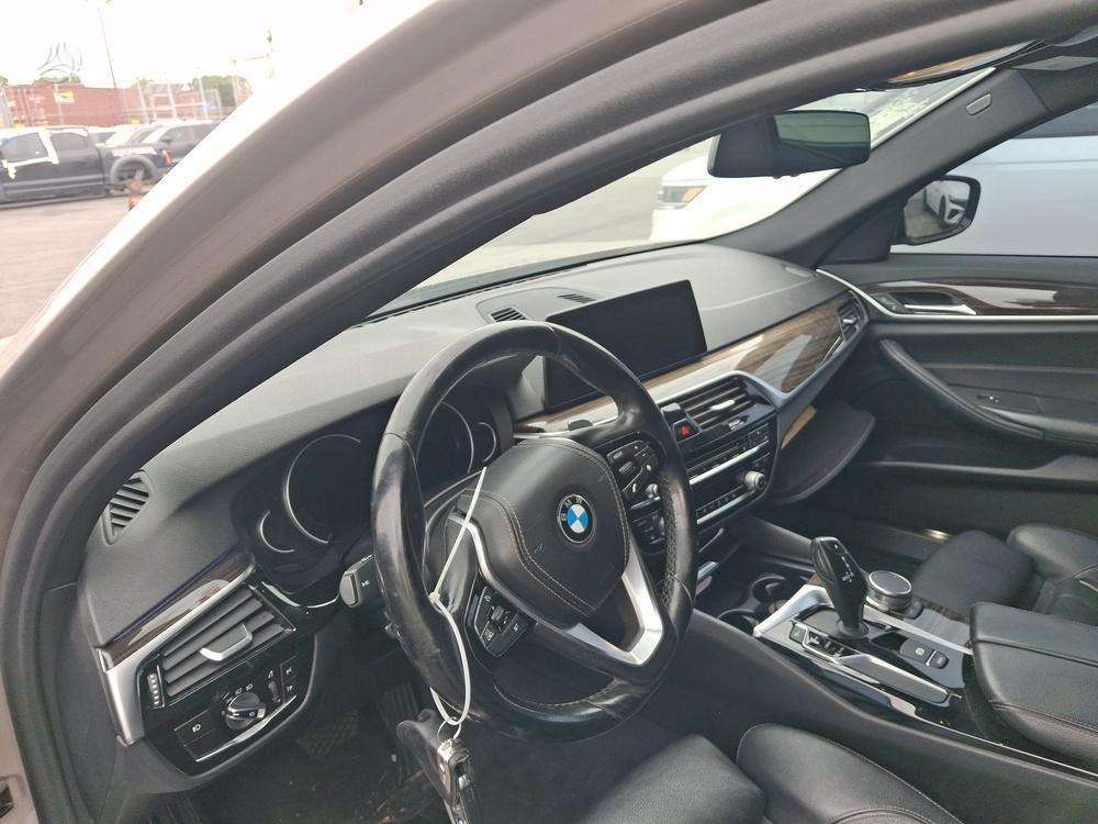 BMW 530, 2.0 l., Седан