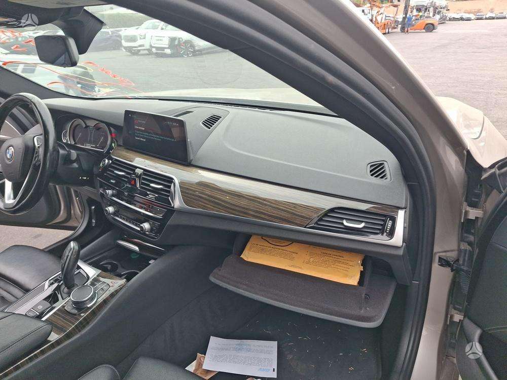 BMW 530, 2.0 l., Седан