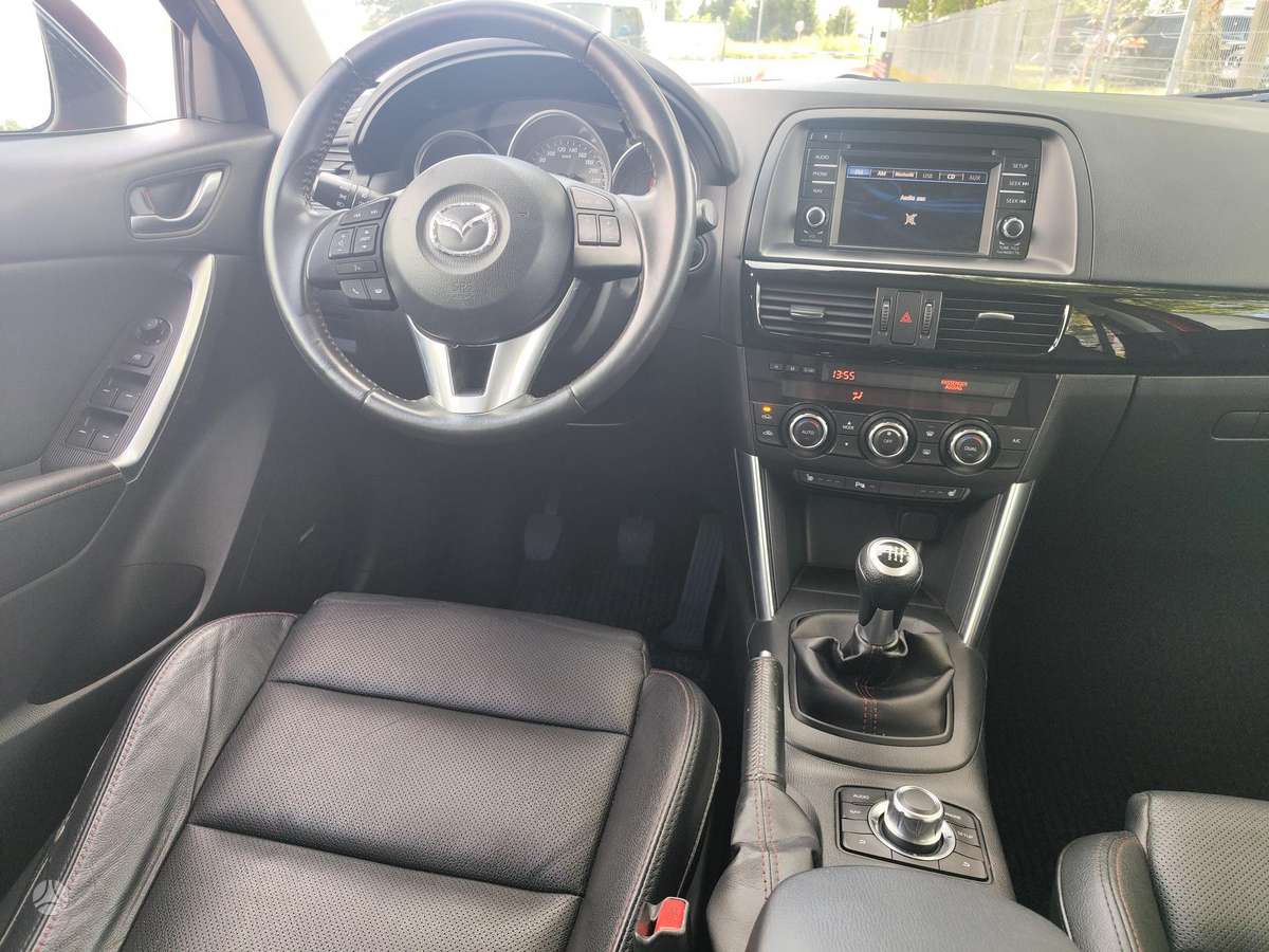 Mazda CX-5, 2.2 l., off-road / crossover