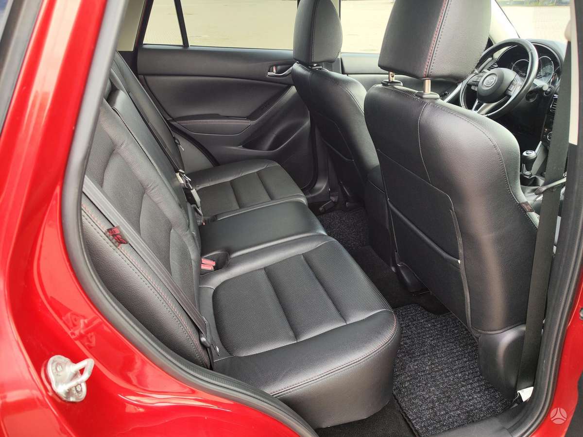 Mazda CX-5, 2.2 l., off-road / crossover