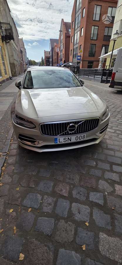 Volvo S90 - 1