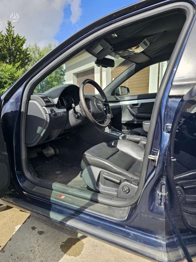 Audi A4, 2.5 l., Седан