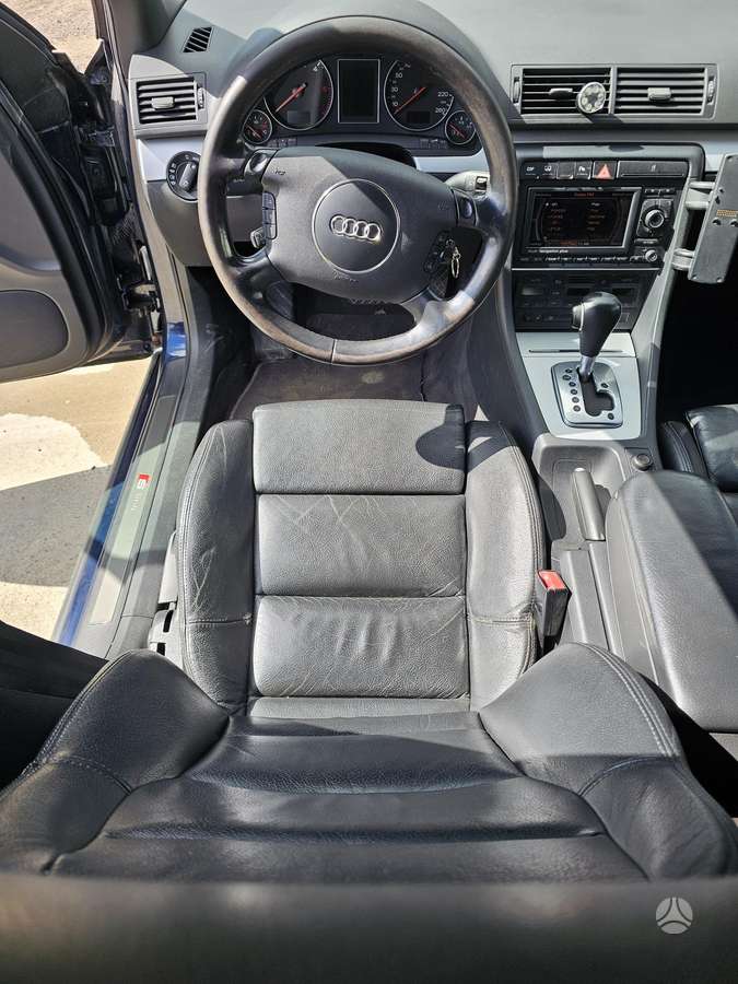 Audi A4, 2.5 l., Седан