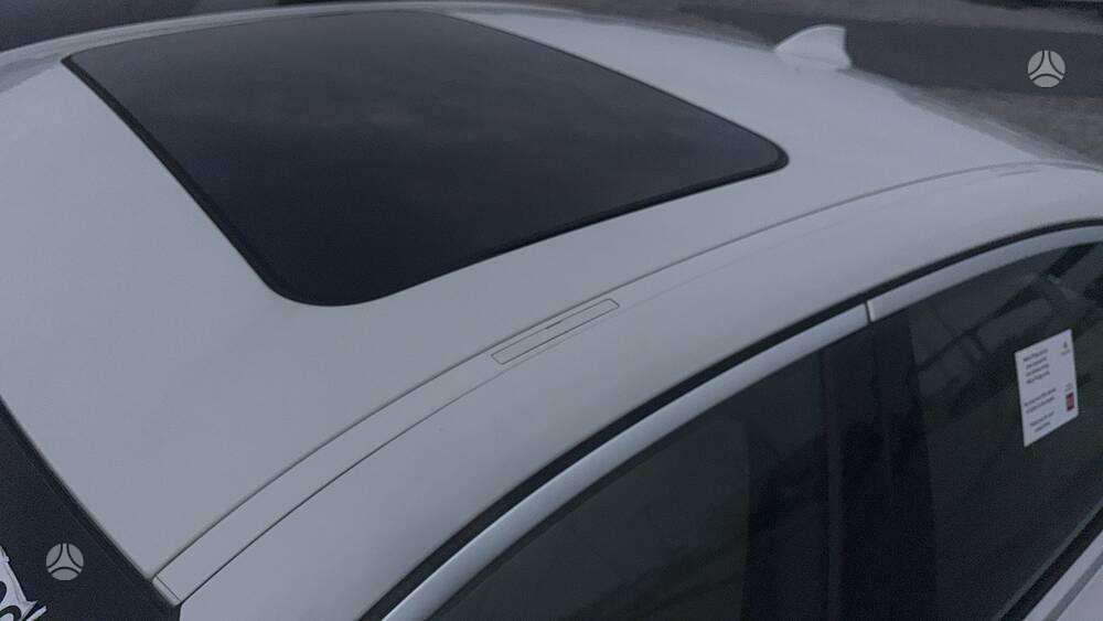 BMW 330, 2.0 l., Седан