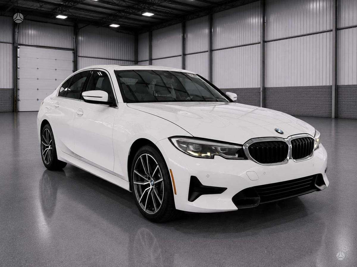 BMW 330, 2.0 l., Седан
