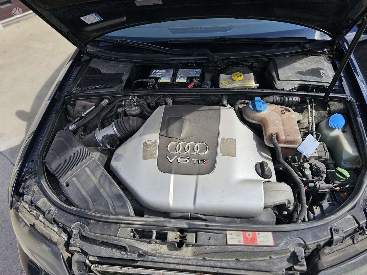 Audi A4, 2.5 l., Седан