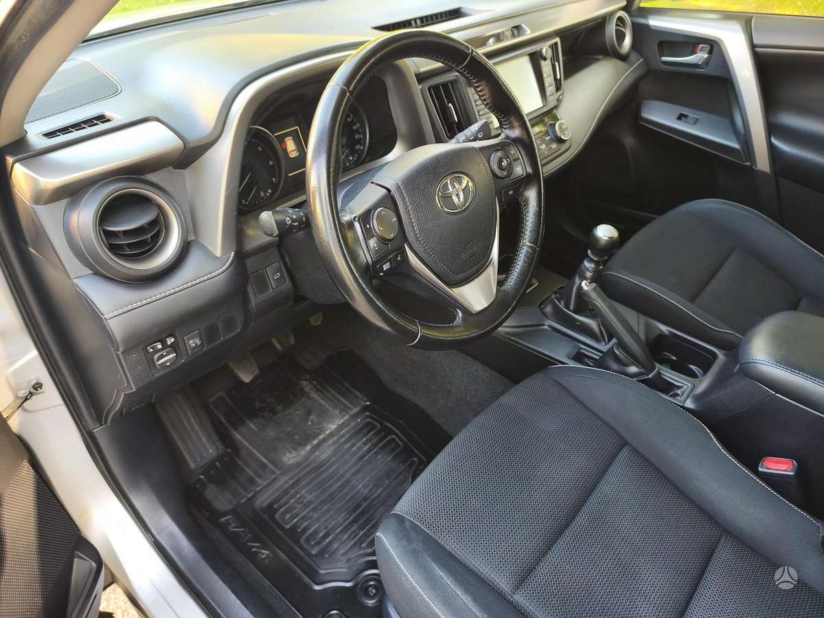 Toyota RAV4 - 5