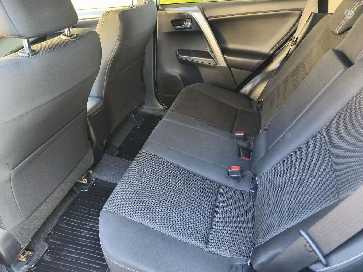 Toyota RAV4 - 7