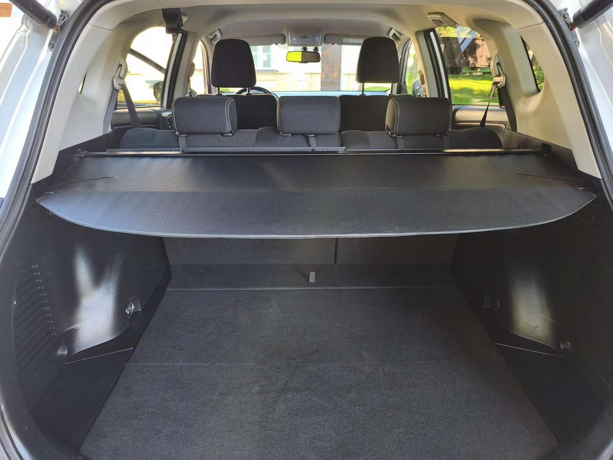 Toyota RAV4 - 8