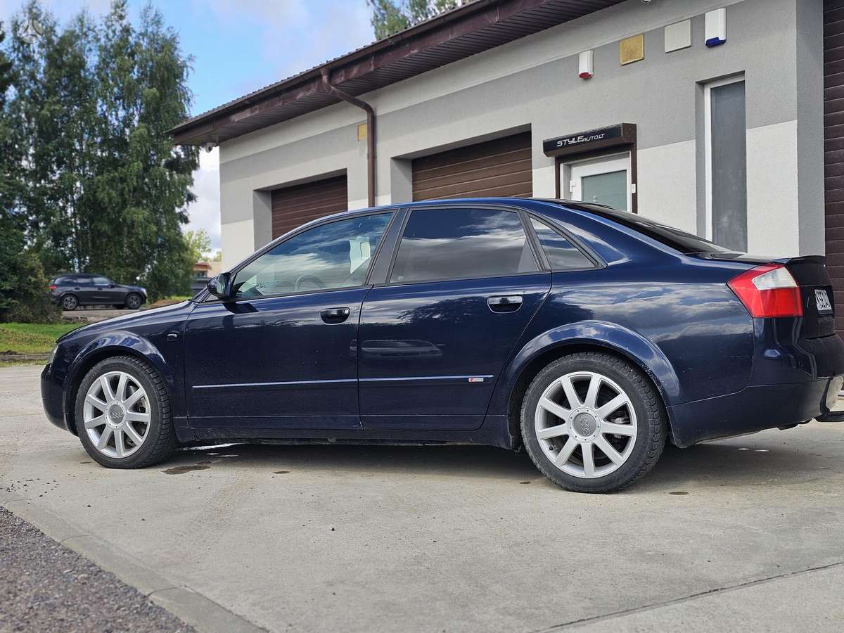 Audi A4, 2.5 l., Седан