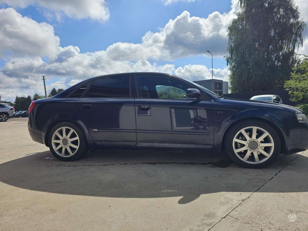 Audi A4, 2.5 l., Седан