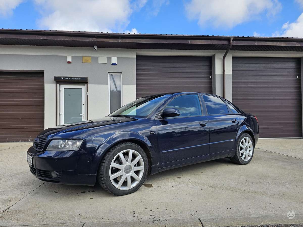 Audi A4, 2.5 l., Седан