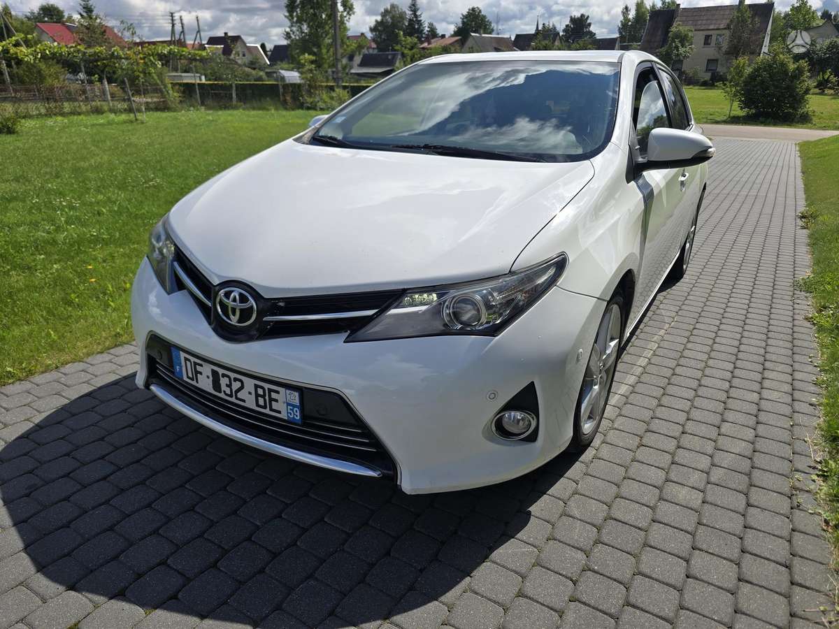 Toyota Auris, 2.0 l., hatchback