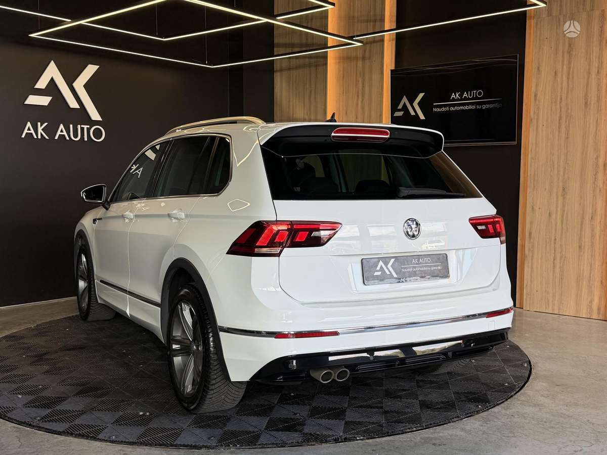 Volkswagen Tiguan - 9