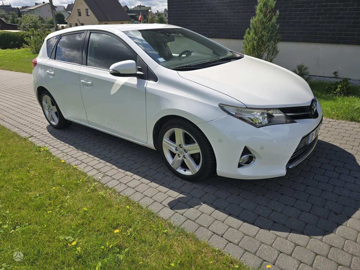 Toyota Auris, 2.0 l., hatchback