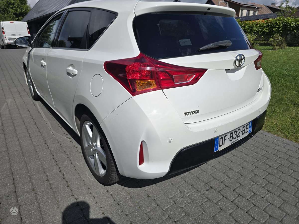 Toyota Auris, 2.0 l., hatchback