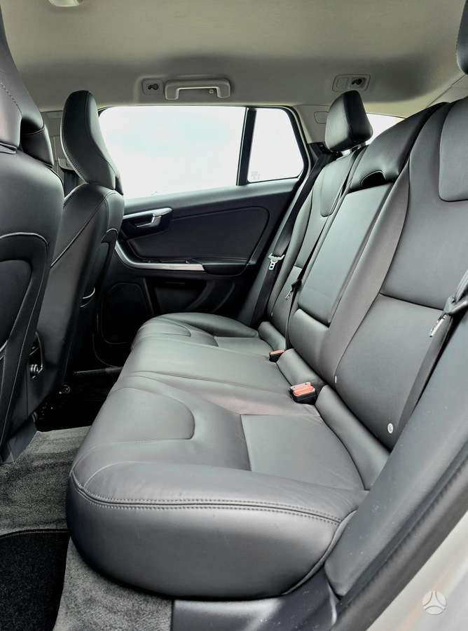Volvo V60, 2.0 l., Универсал