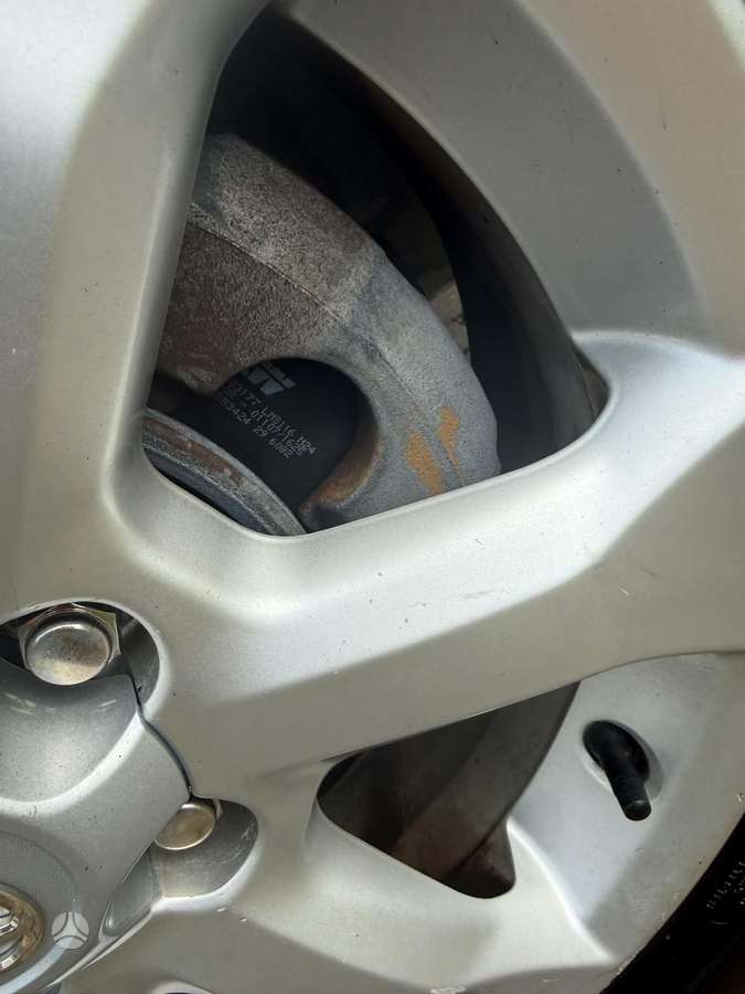 Toyota RAV4 - 8