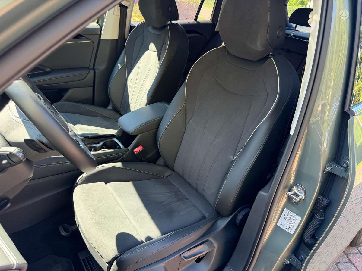 Volkswagen Tiguan - 10