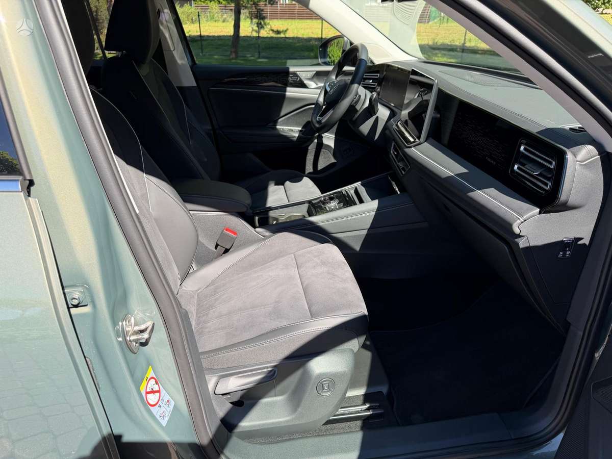 Volkswagen Tiguan - 12