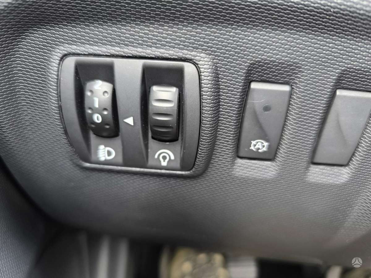 Renault Captur, 0.9 l., off-road / crossover