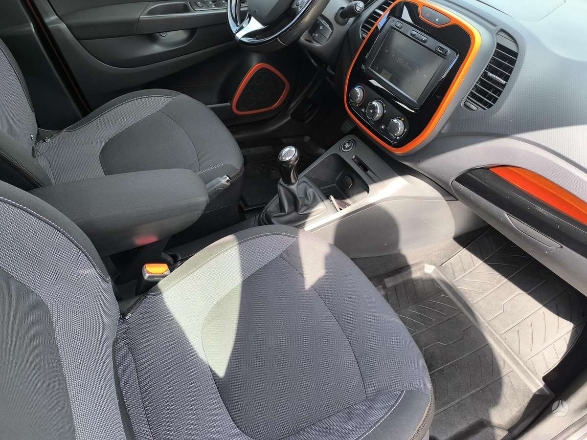 Renault Captur, 0.9 l., off-road / crossover