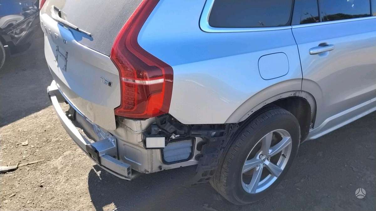 Volvo XC90 - 2