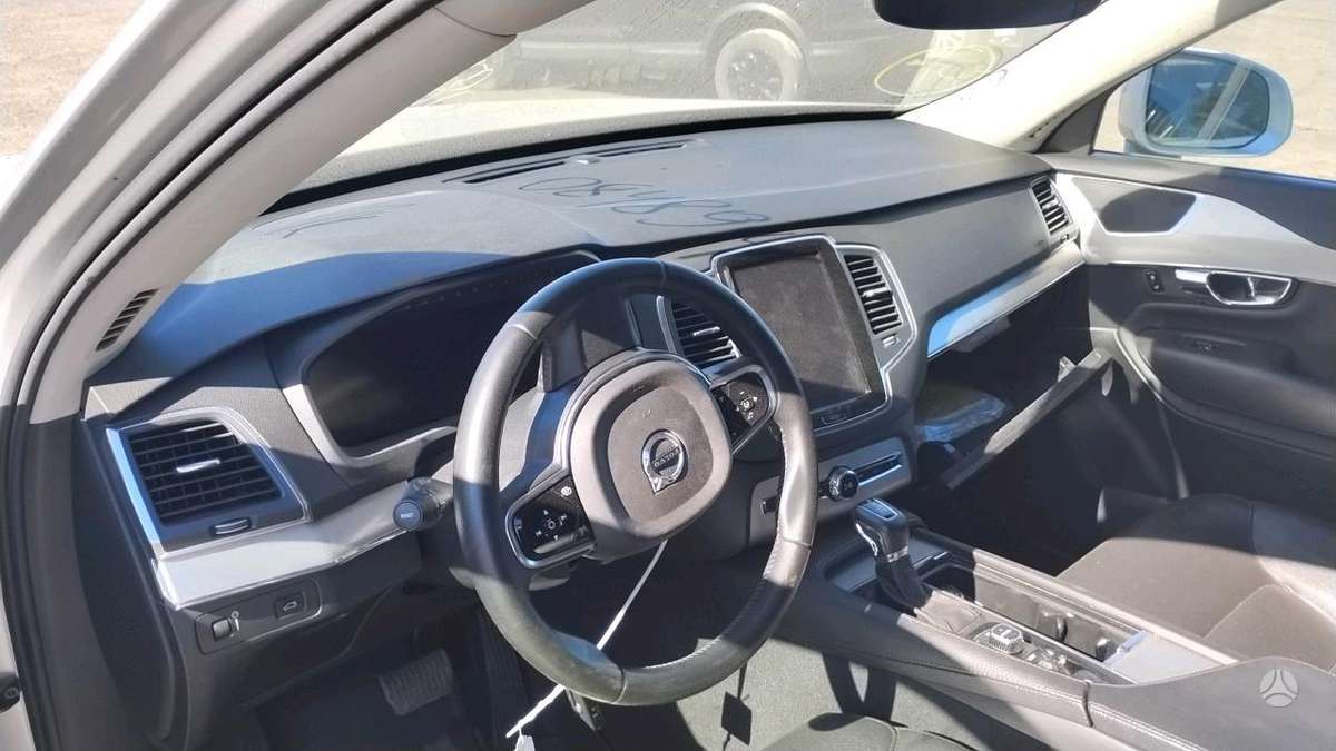 Volvo XC90 - 7