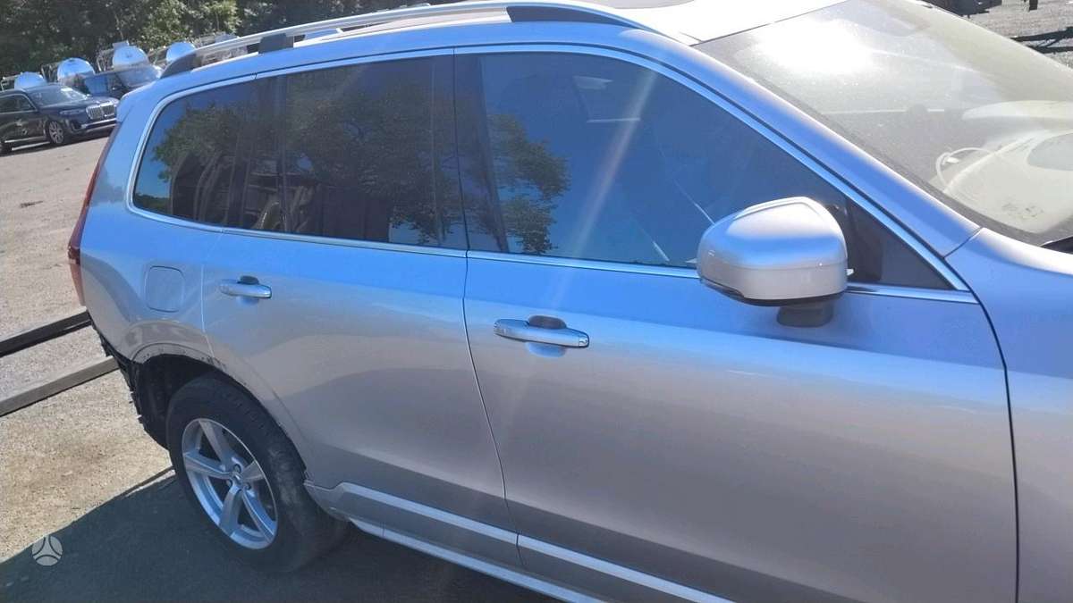 Volvo XC90 - 9