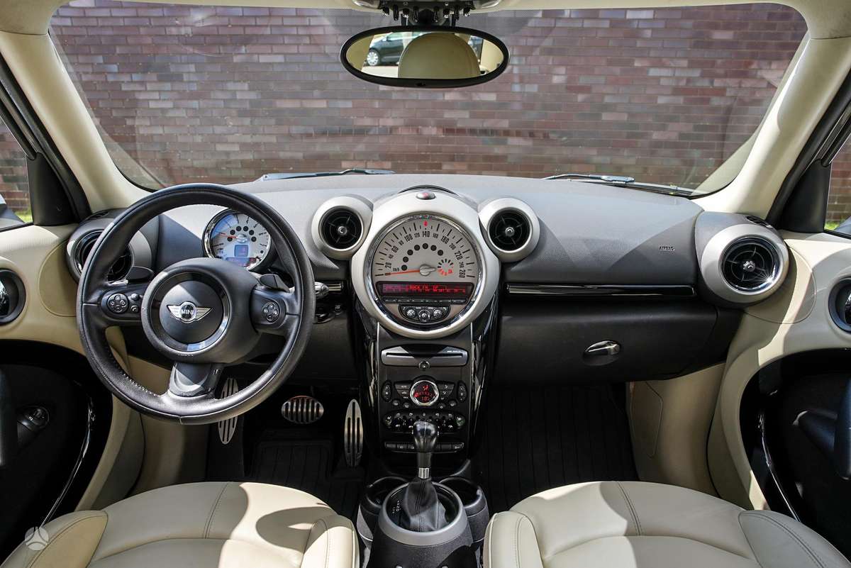 Mini Cooper SD, 2.0 l., hatchback