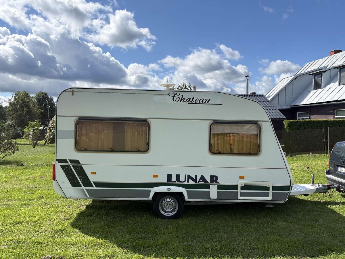 Lunar Chateau 400 1000kg, кемперы