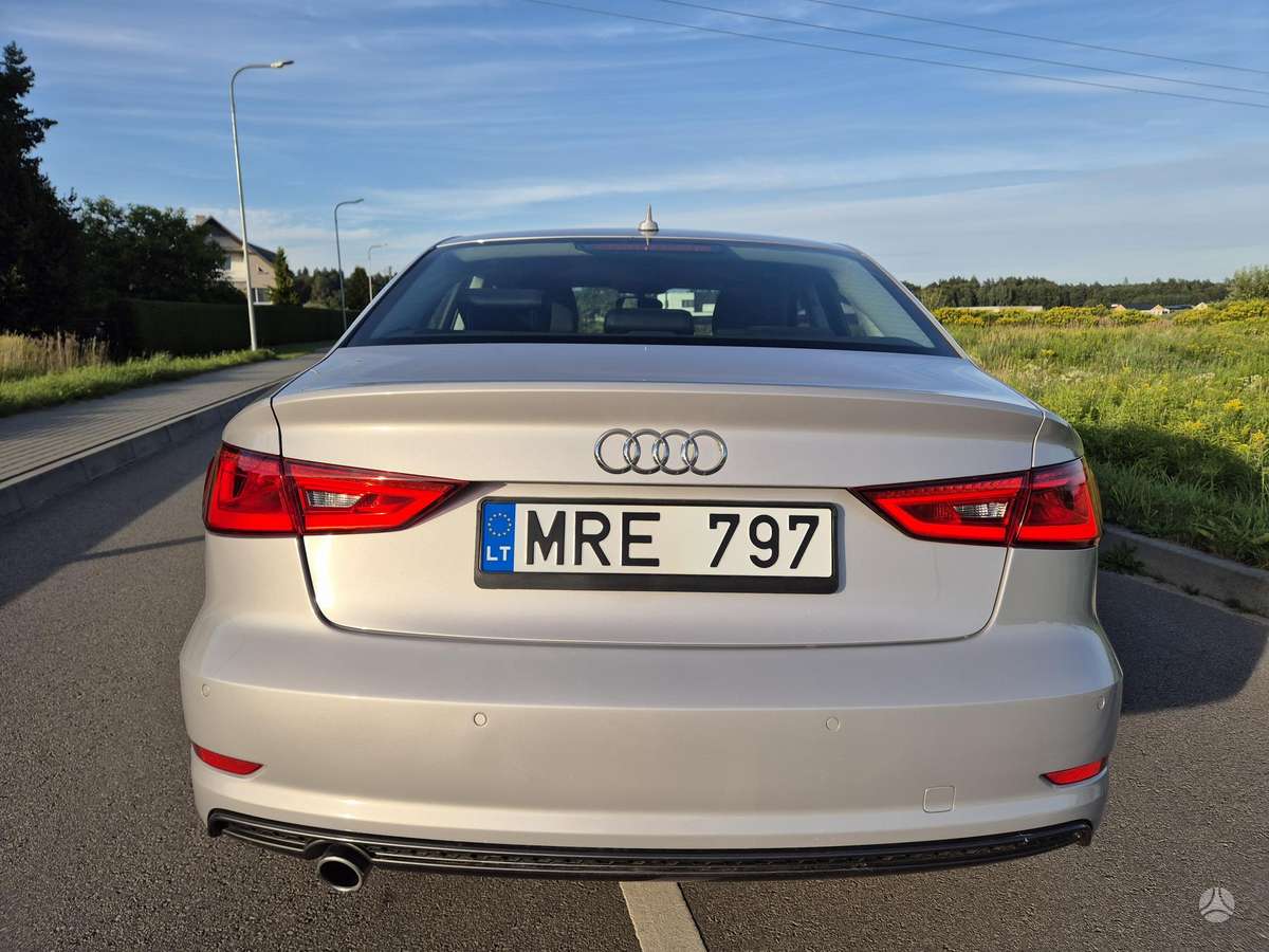 Audi A3, 1.6 l., Седан
