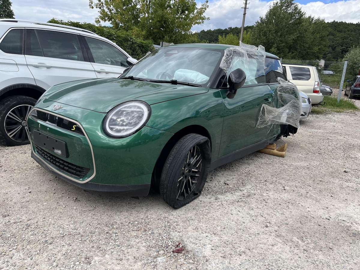 Mini Cooper SE Ardomas mini cooper 2024m
