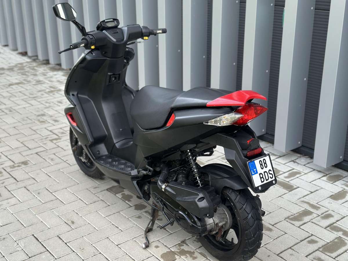 Peugeot Speedfight 49cc, мотороллеры / мопеды