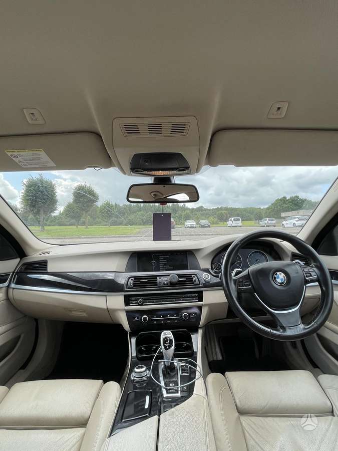 BMW 520, 2.0 l., Седан